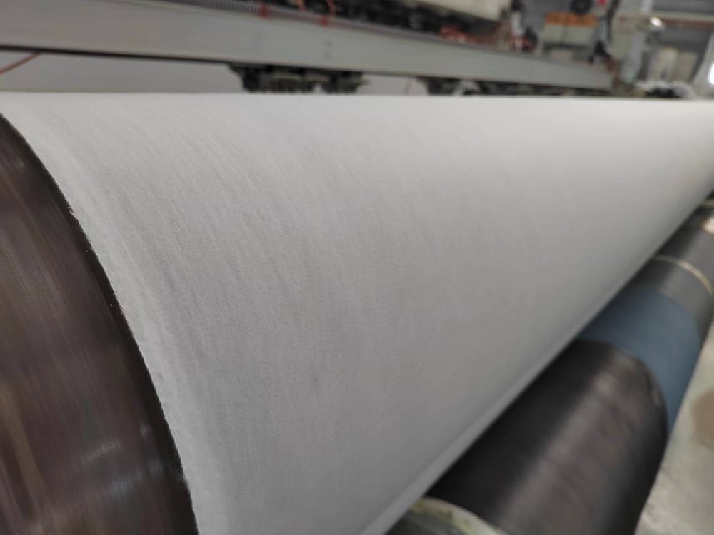 土工布黑色和白色兩種顔色區别